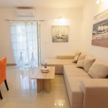 Apartman Mira