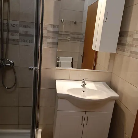 Apartman Mira *